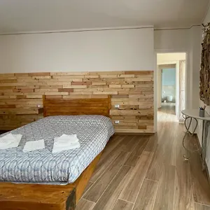 https://ca-de-mez.it-lombardy.com
